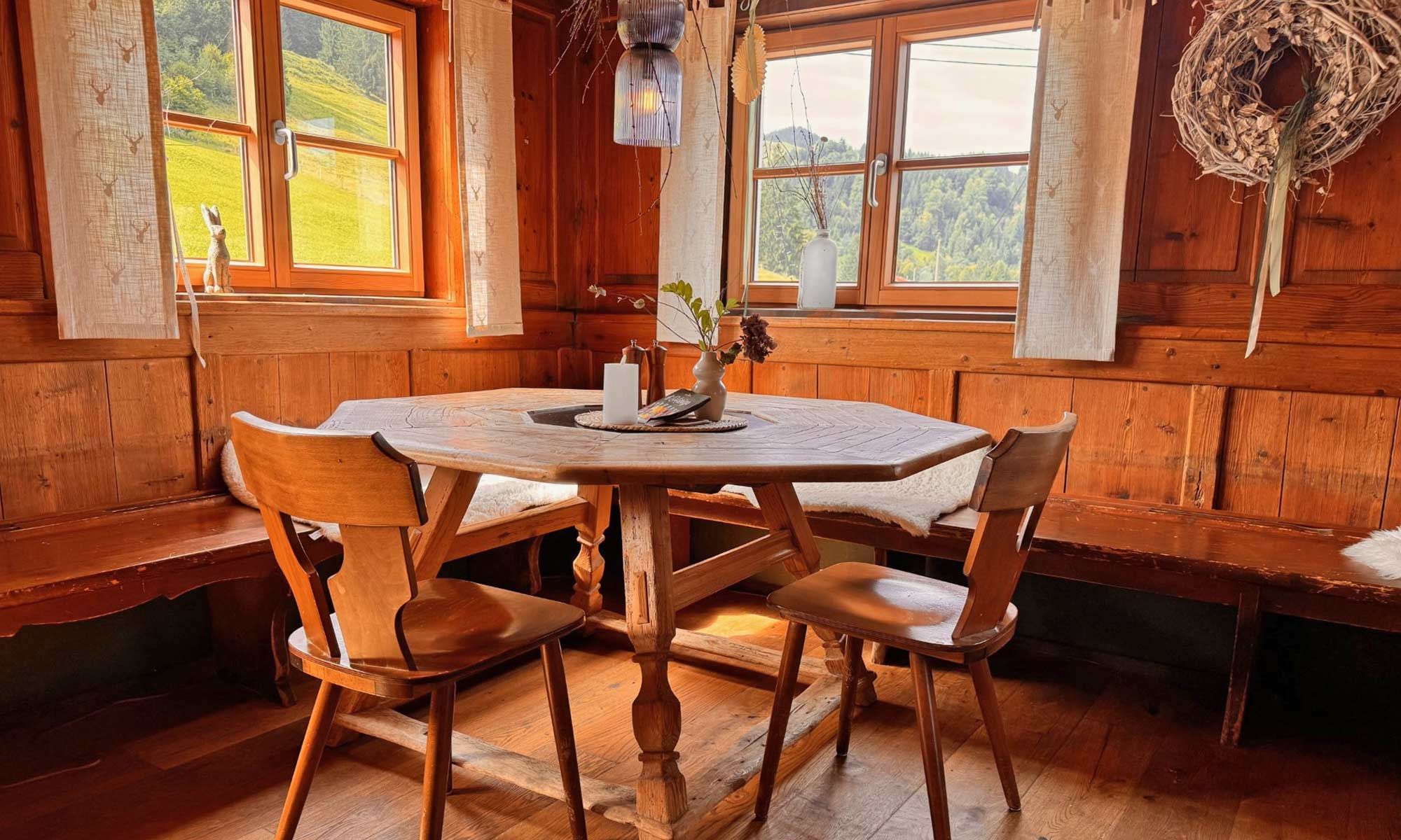 Allgaeuer Bergwald Gasthof Hirsch 1630 Abig Stimmung Innen 2